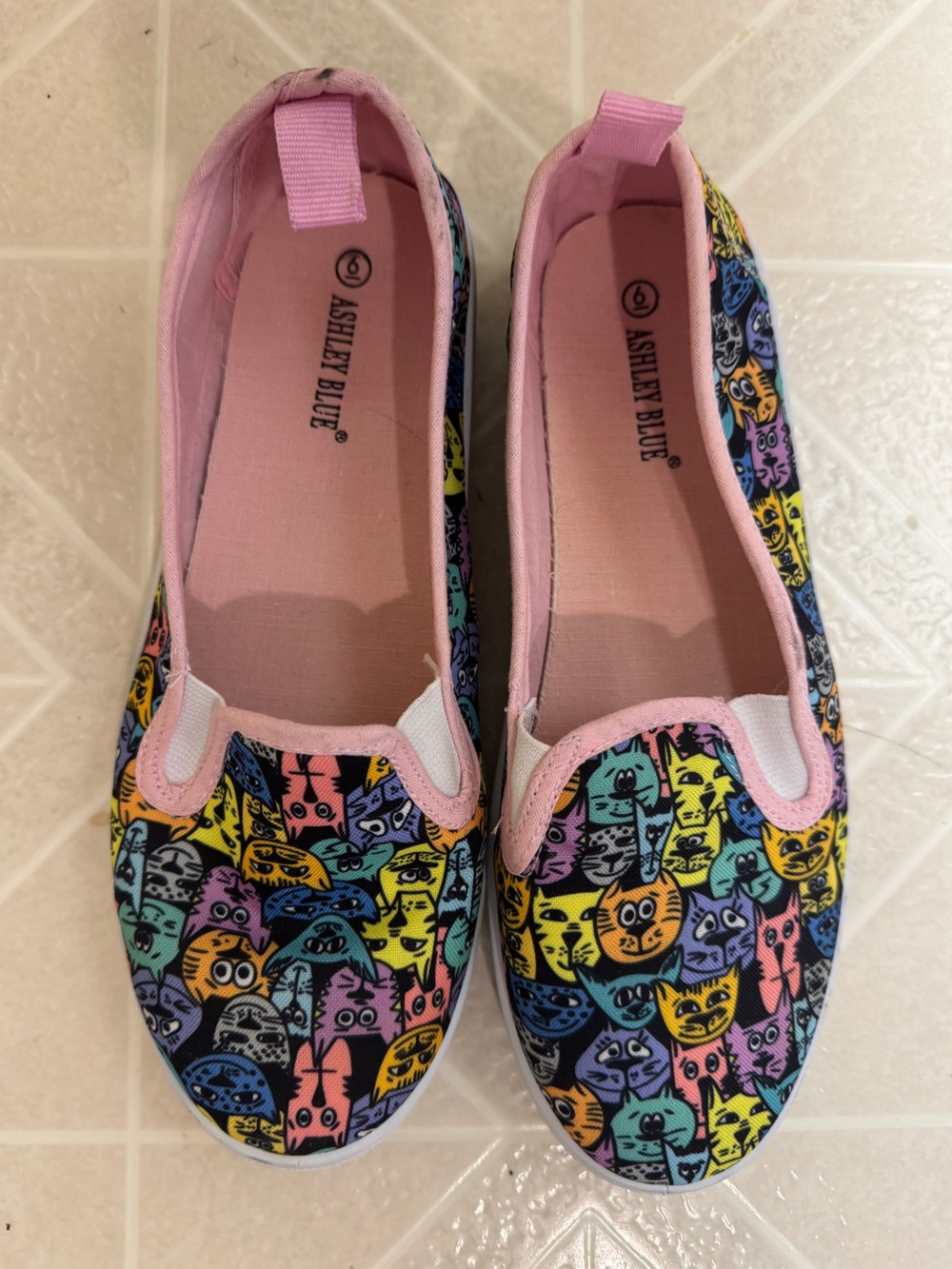 Ashley Blue Women's Slip-On Cat Pattern Flats - Pink Multi - Pre-loved/EUC - 6